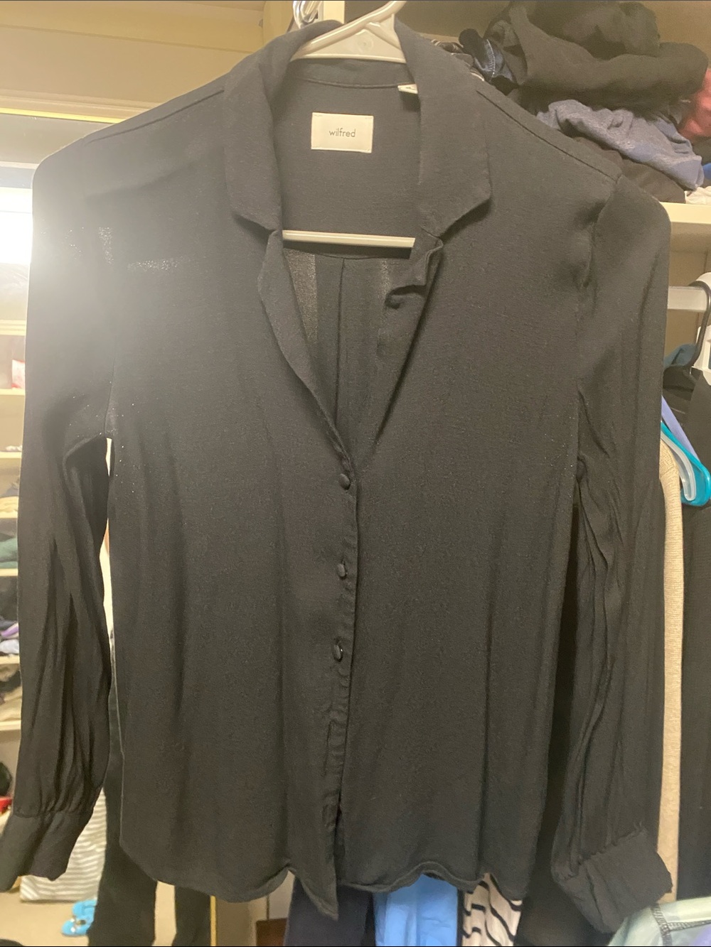 Wilfred Black Button-Front Long Sleeve V-Neck Blouse